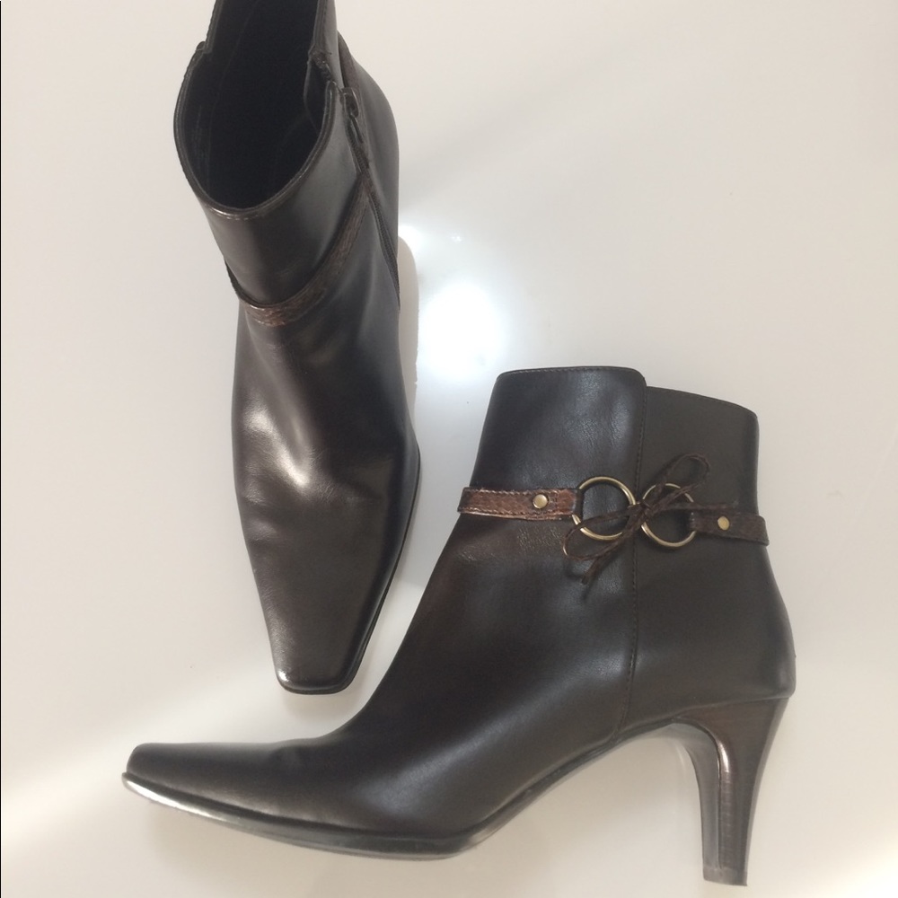 Liz & Co Ankle Boots Booties Pointy Toe